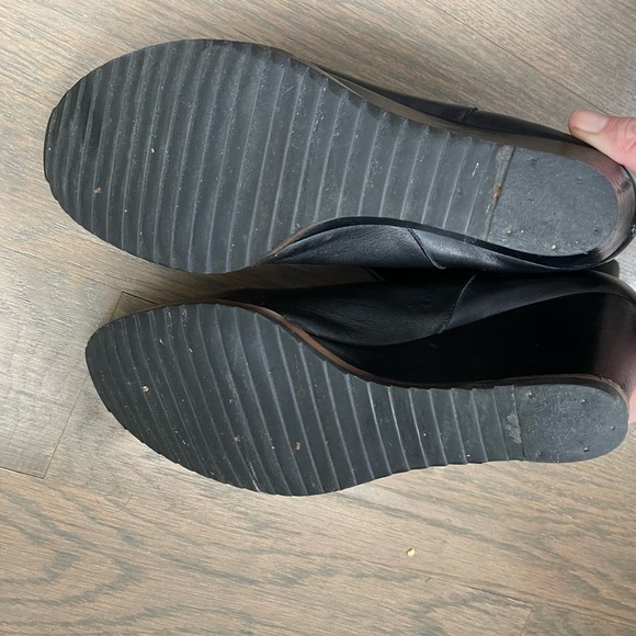 Tesori Black Leather Wedge Chelsea Boots size 10.5 - Picture 4 of 6